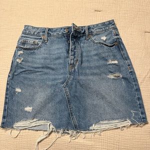 Old Navy frayed hem denim mini skirt